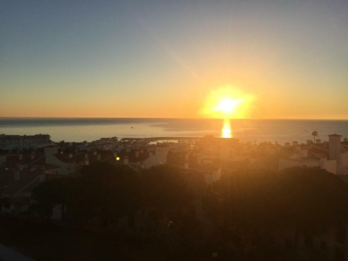 Duquesa Suite And Golf With A Spectacular Sea View Manilva Exterior foto